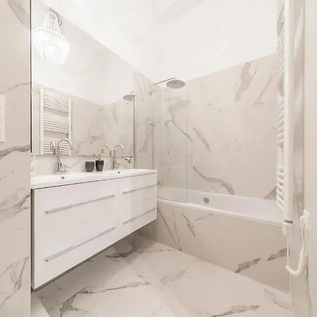 Luxury Gala Basilika Panorama Apartment *